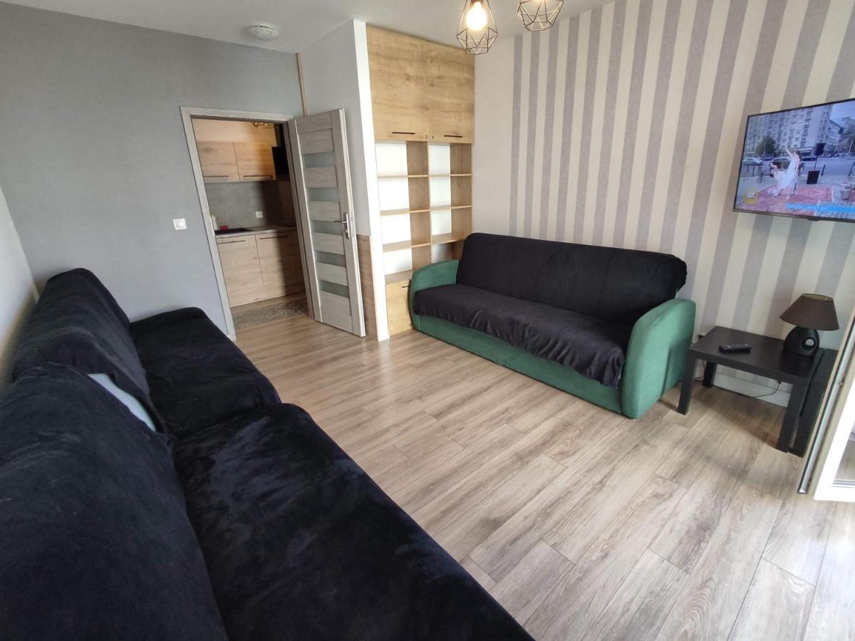 1120 Smialego 41 - Tanie Pokoje W Apartamencie - Samodzielne Zameldowanie - Self Check In Poznań Eksteriør billede