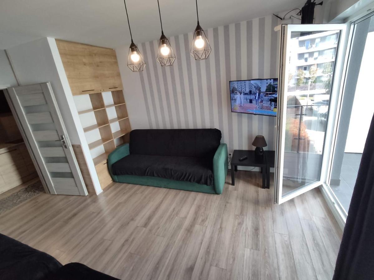 1120 Smialego 41 - Tanie Pokoje W Apartamencie - Samodzielne Zameldowanie - Self Check In Poznań Eksteriør billede