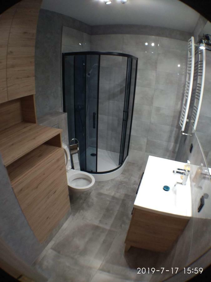 1120 Smialego 41 - Tanie Pokoje W Apartamencie - Samodzielne Zameldowanie - Self Check In Poznań Eksteriør billede